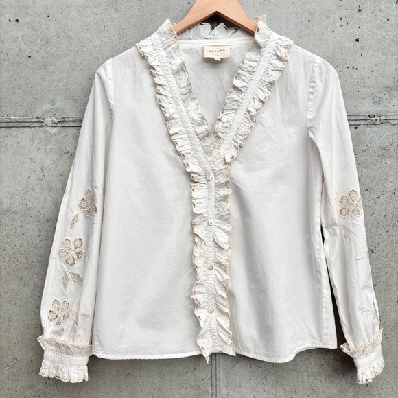 Sezane Kelly Ruffle Eyelet Blouse in Ecru, size 34 (USA 2) - Picture 1 of 16